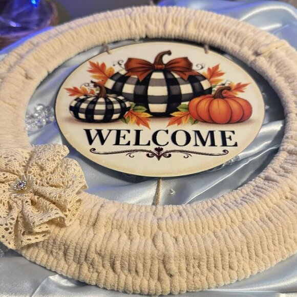 15" Fall Welcome wreath - Picture 5 of 7